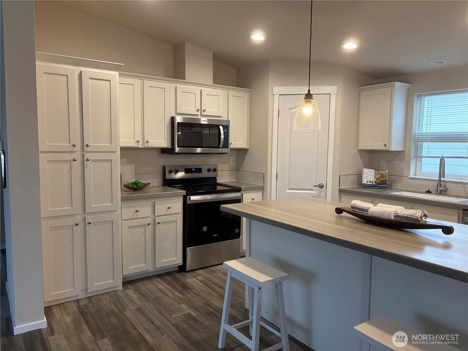 Sequim, WA 98382,896 N Rock Rose AVE