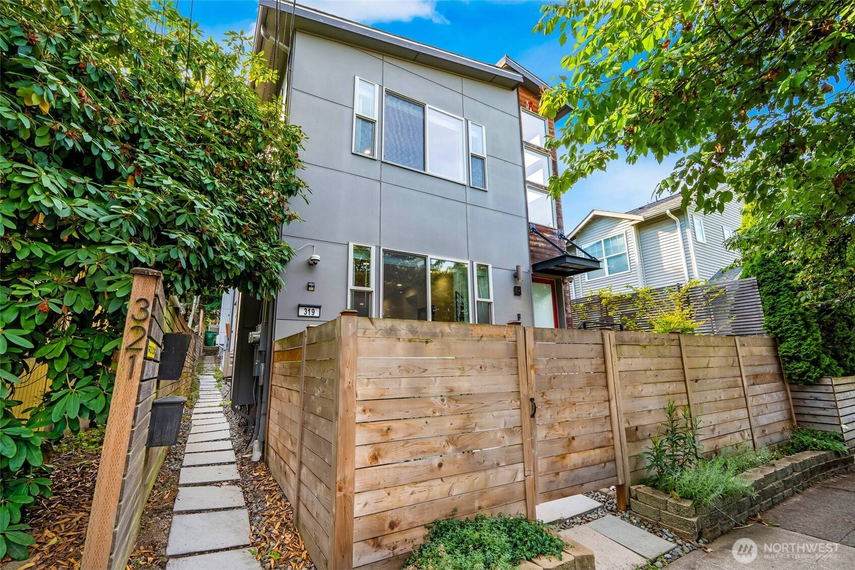 Seattle, WA 98122,319 21st AVE