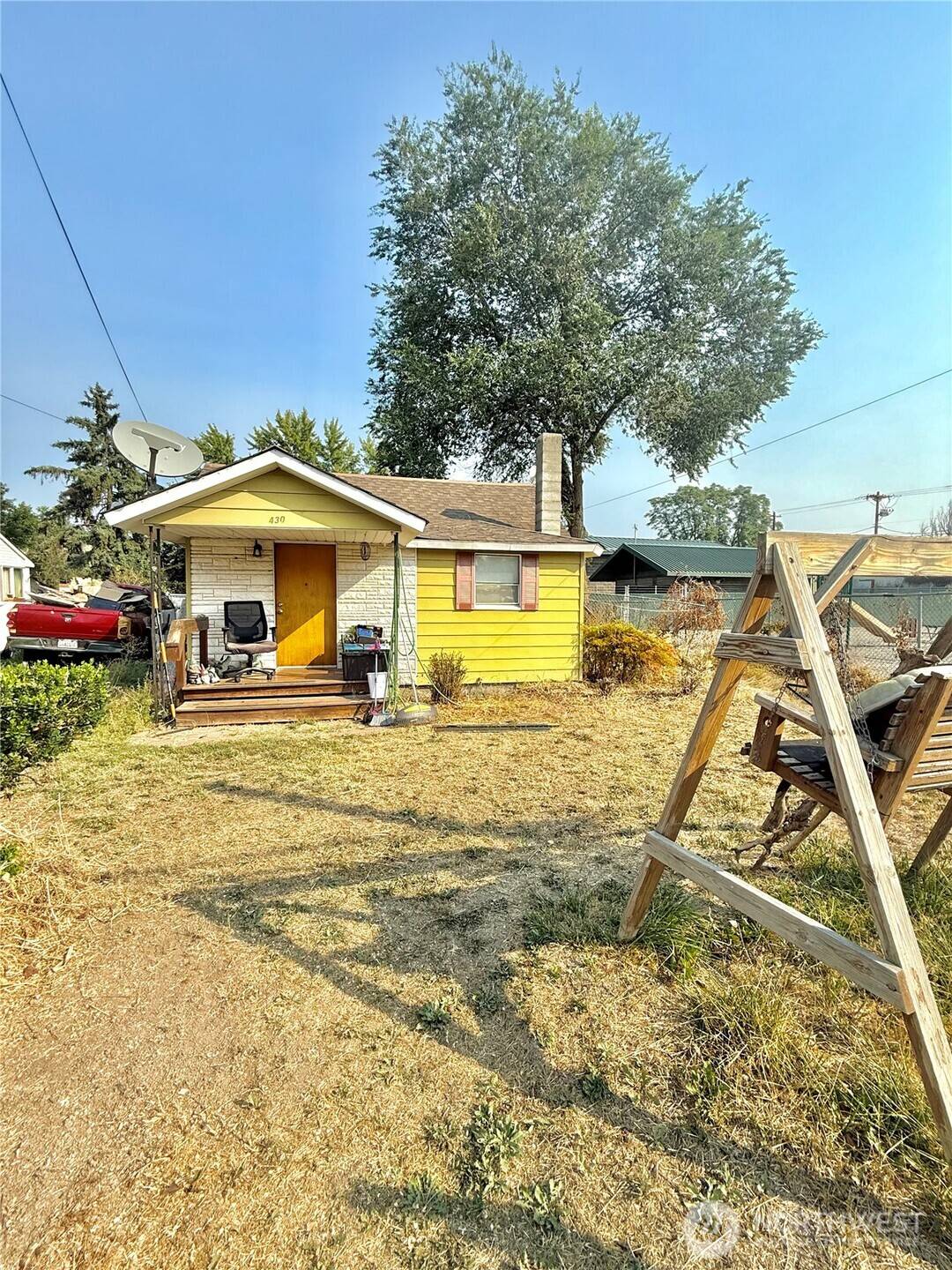 Omak, WA 98841,430 W 4th Ave