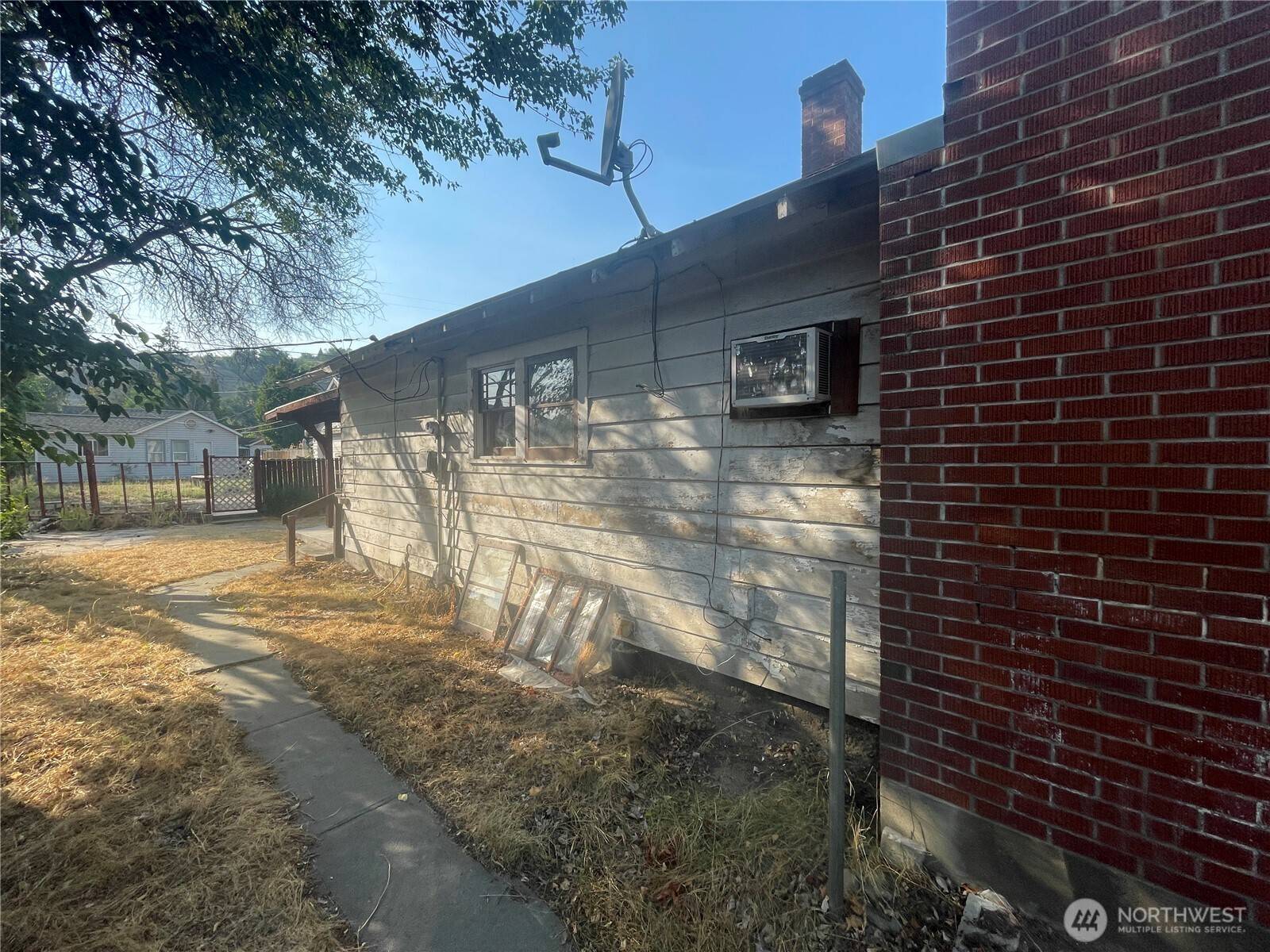 Omak, WA 98841,107 N Cedar ST