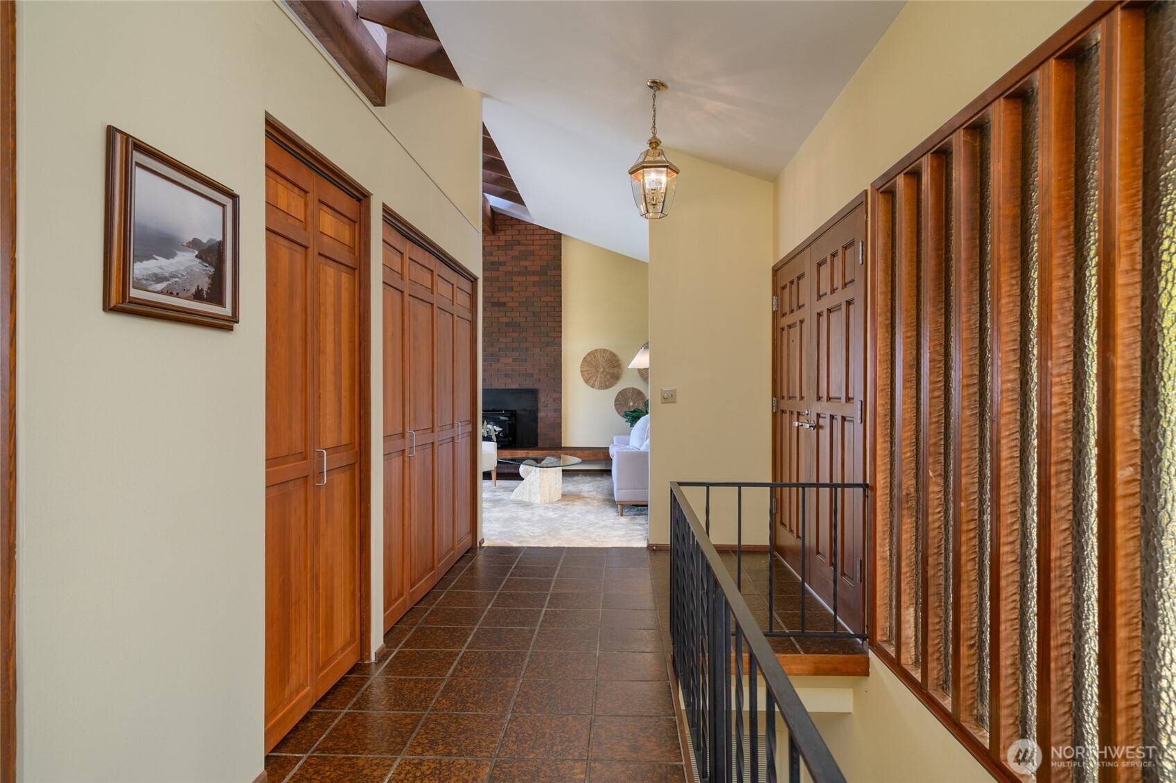 Anacortes, WA 98221,516 39th ST