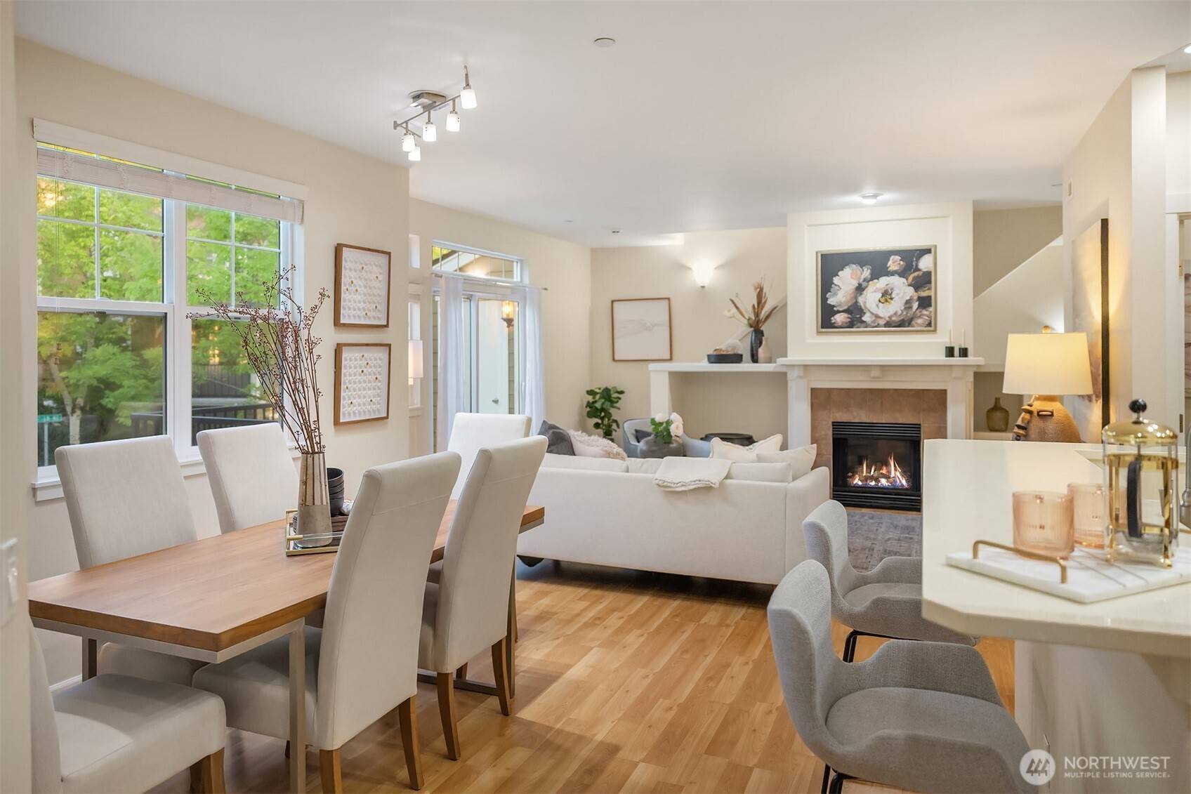 Issaquah, WA 98029,1887 16th LN NE #1887