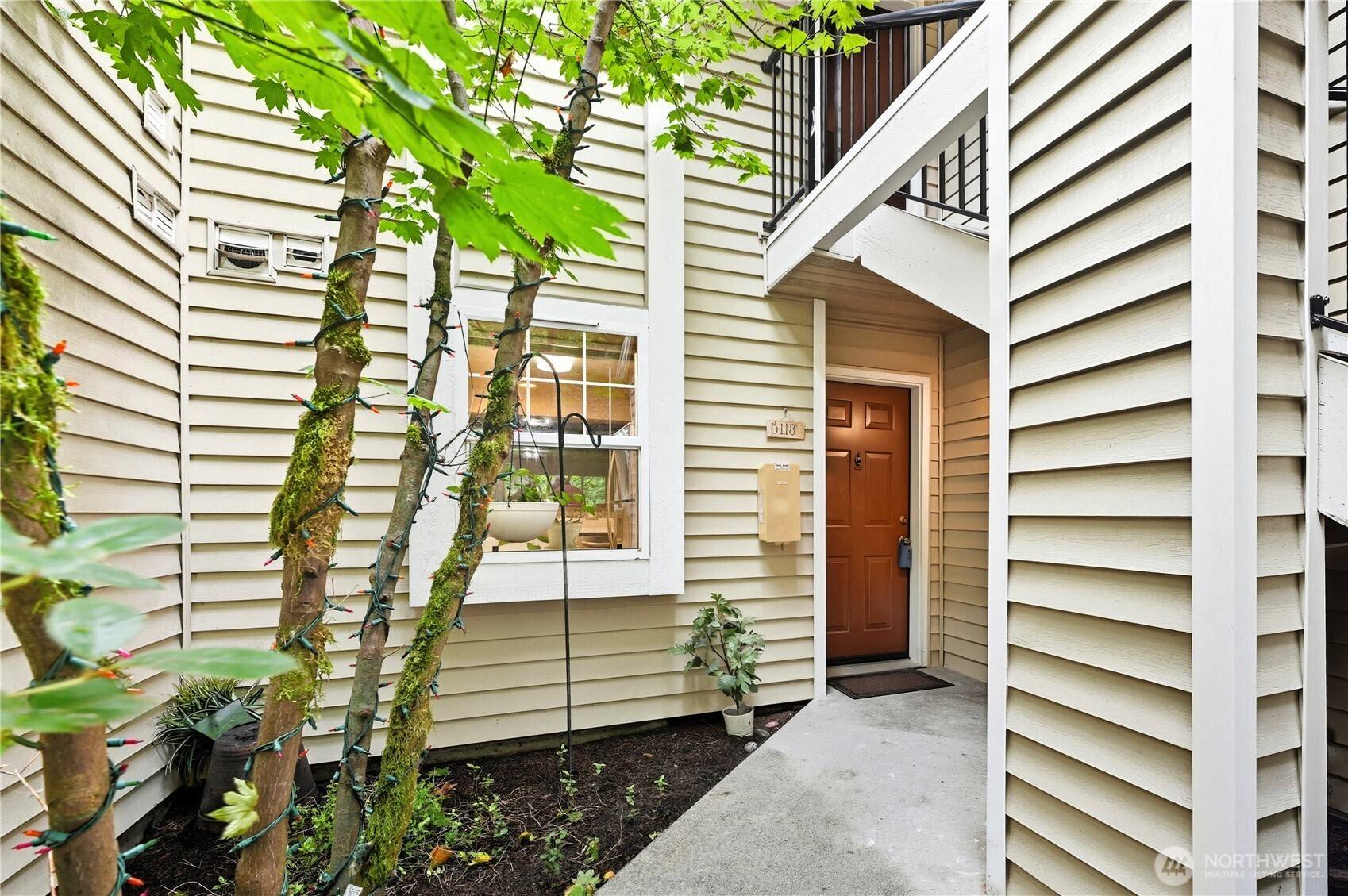 Renton, WA 98056,2300 Jefferson AVE NE #D-118