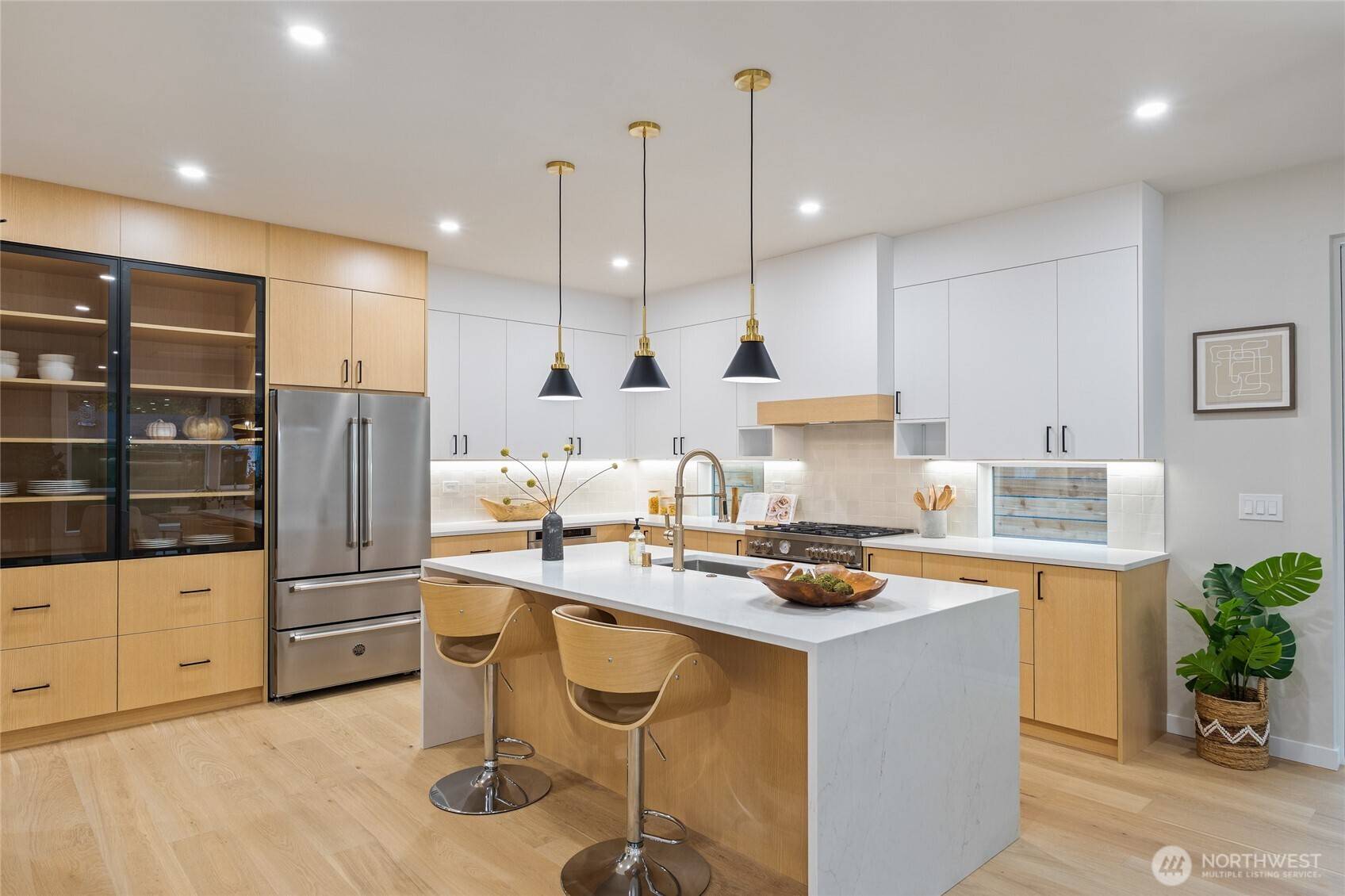 Kirkland, WA 98033,12426 NE 90th ST