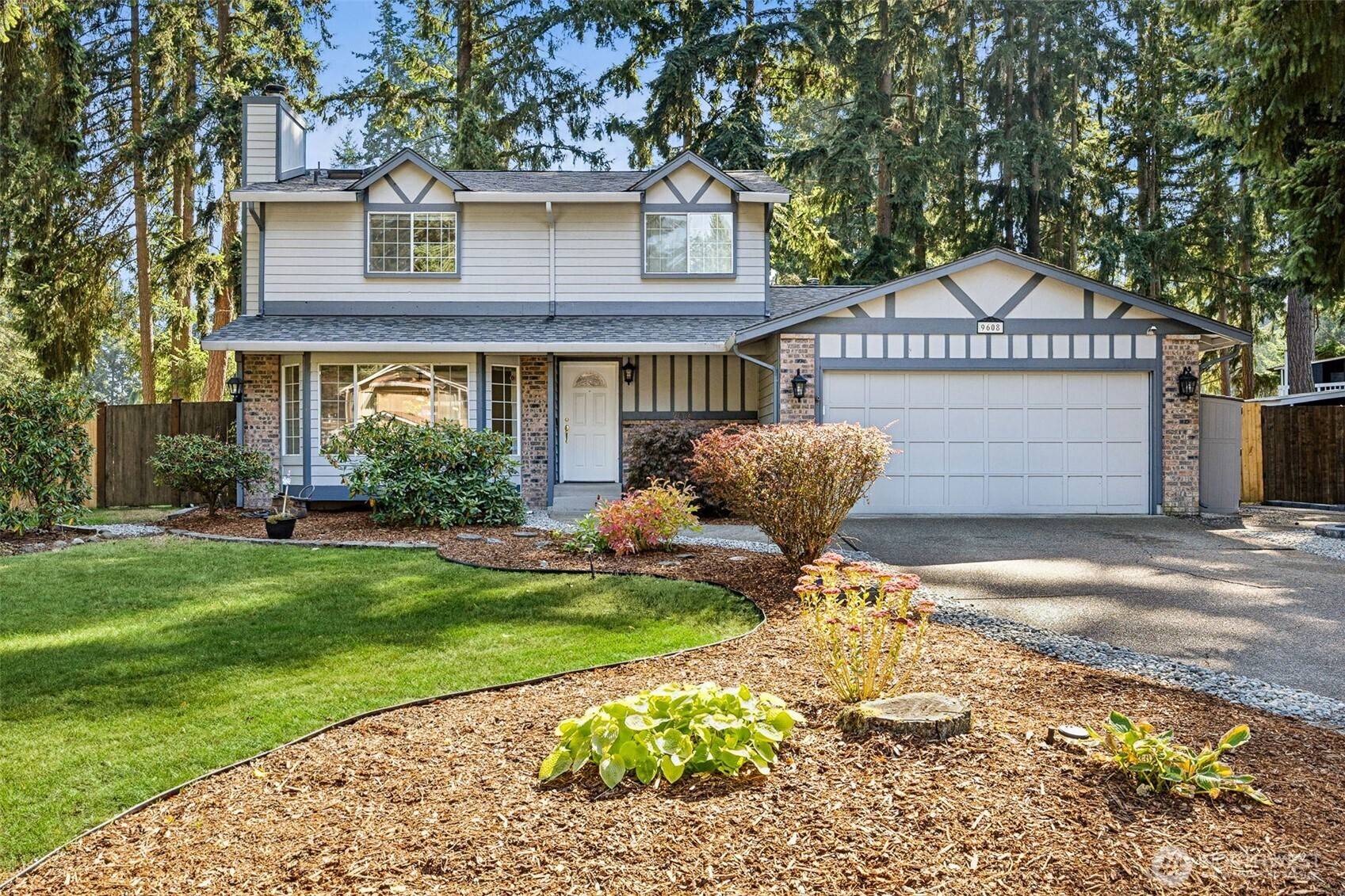 Puyallup, WA 98375,9608 165th Street Ct E