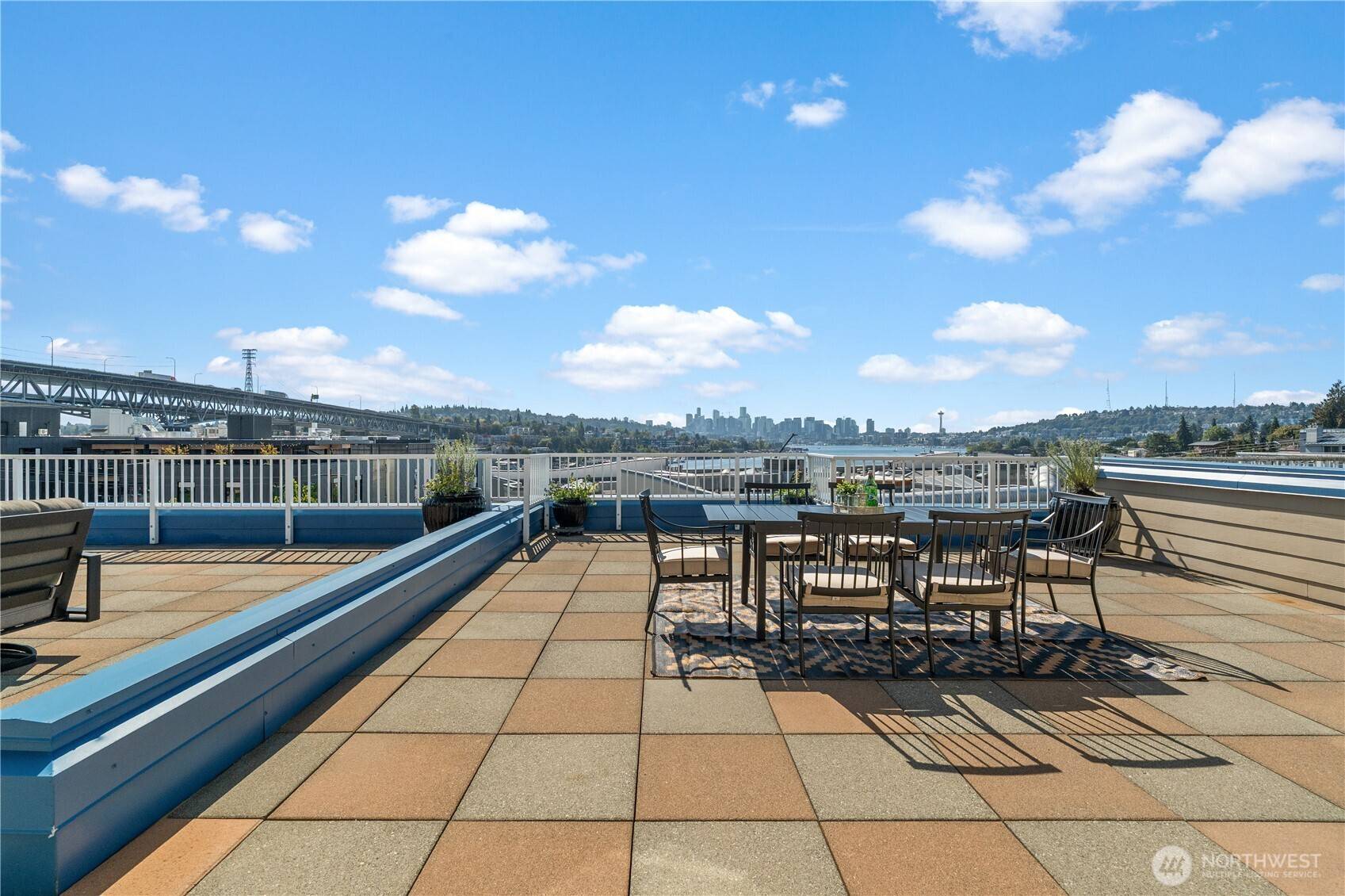 Seattle, WA 98105,3919 Latona AVE NE #305