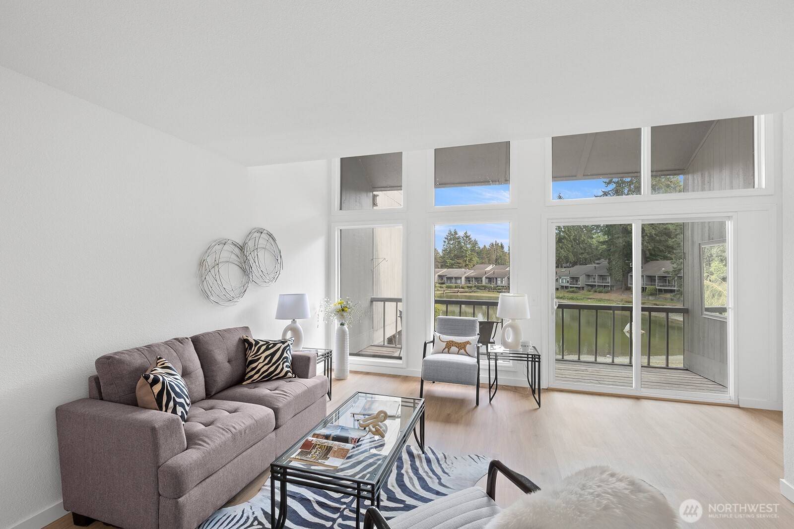 Redmond, WA 98052,6439 138th AVE NE #194