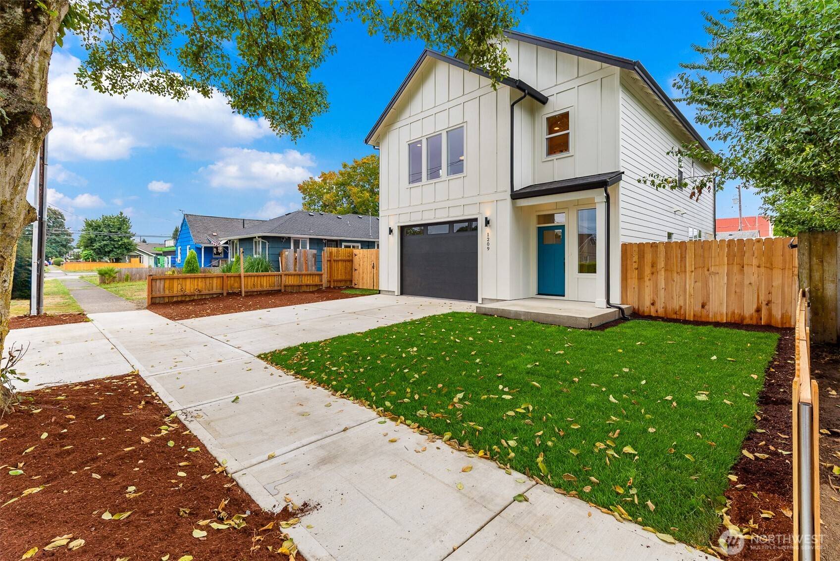 Kelso, WA 98626,1209 S 6th AVE