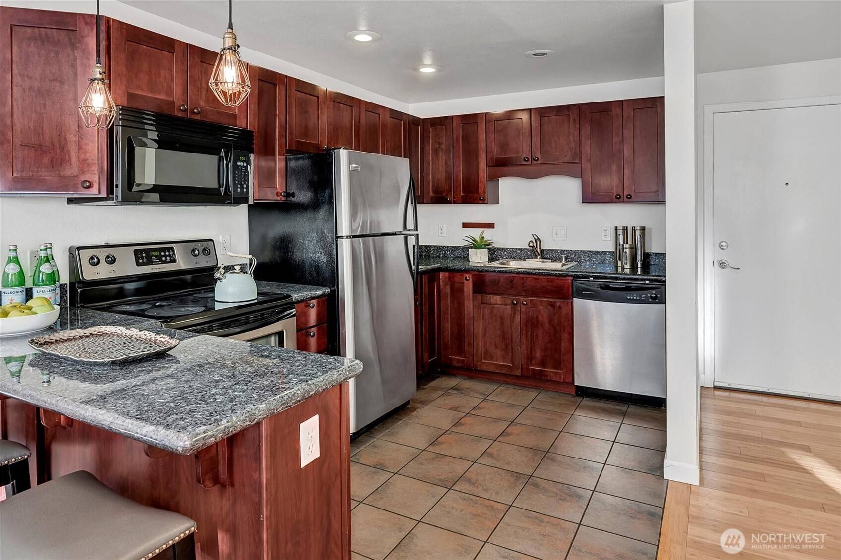 Seattle, WA 98102,705 E Republican ST #302