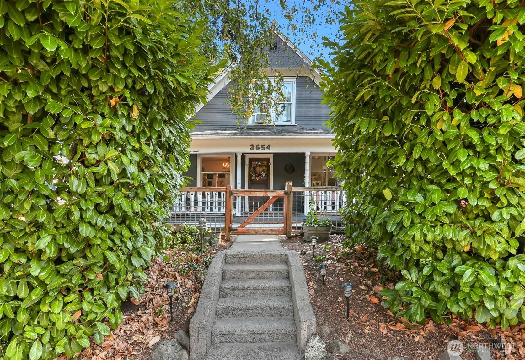 Seattle, WA 98199,3654 35th AVE W