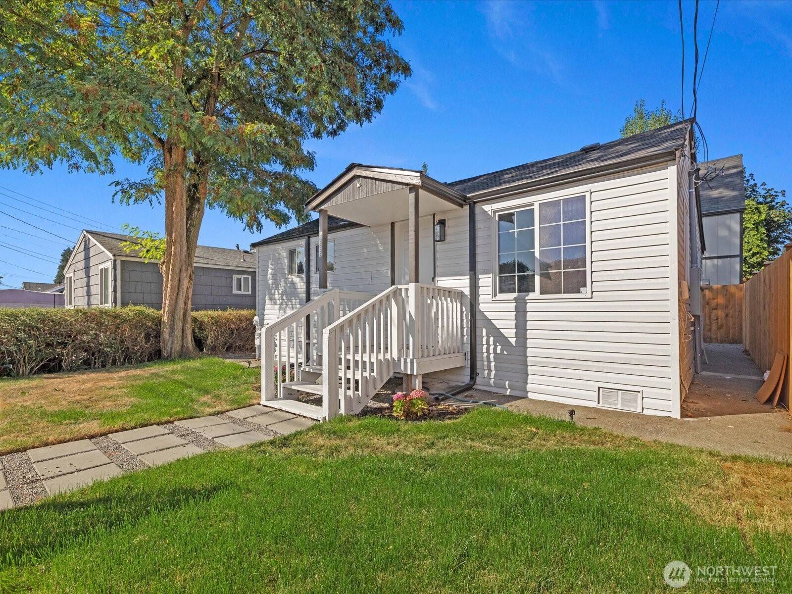 Seattle, WA 98118,9223 38th AVE S