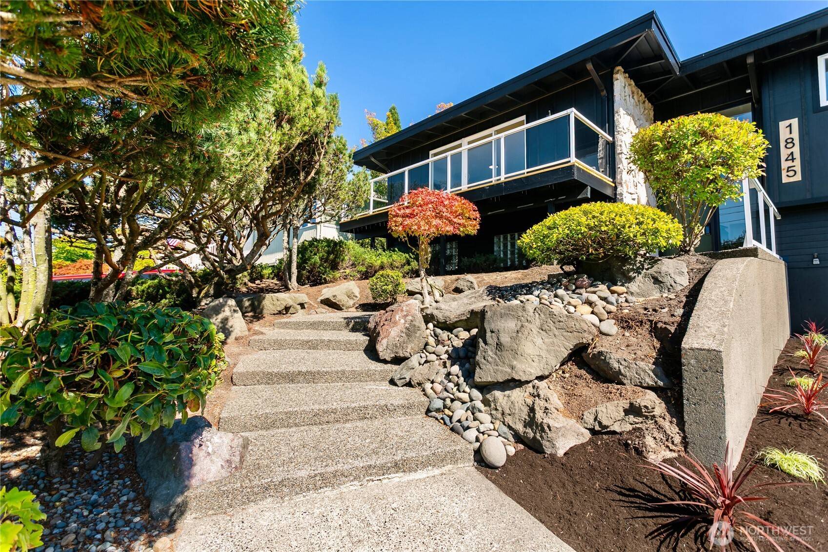 Tacoma, WA 98406,1845 N Hawthorne DR