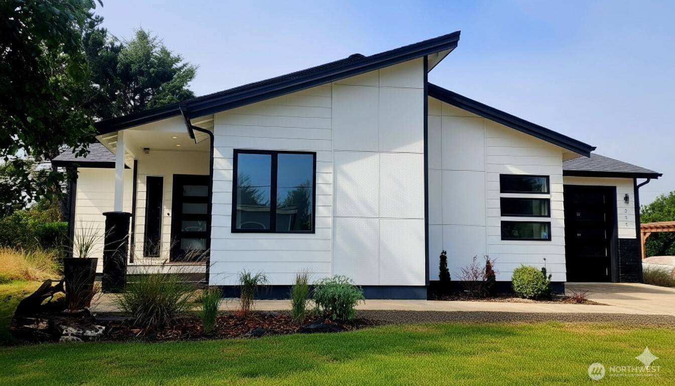 Ocean Shores, WA 98569,241 Ocean Shores BLVD SW