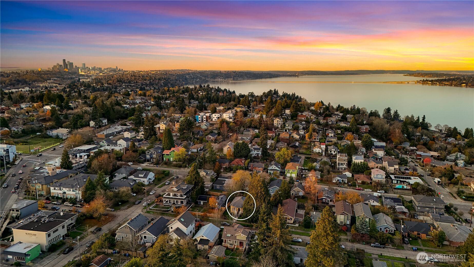 Seattle, WA 98118,5212 S Mayflower ST