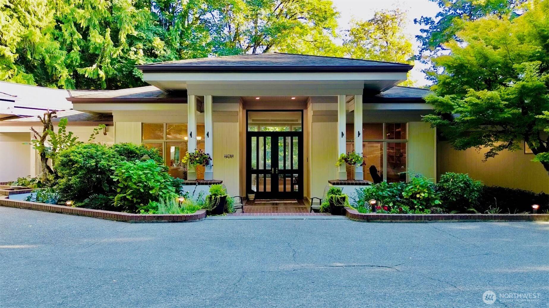 Issaquah, WA 98027,11700 198th AVE SE
