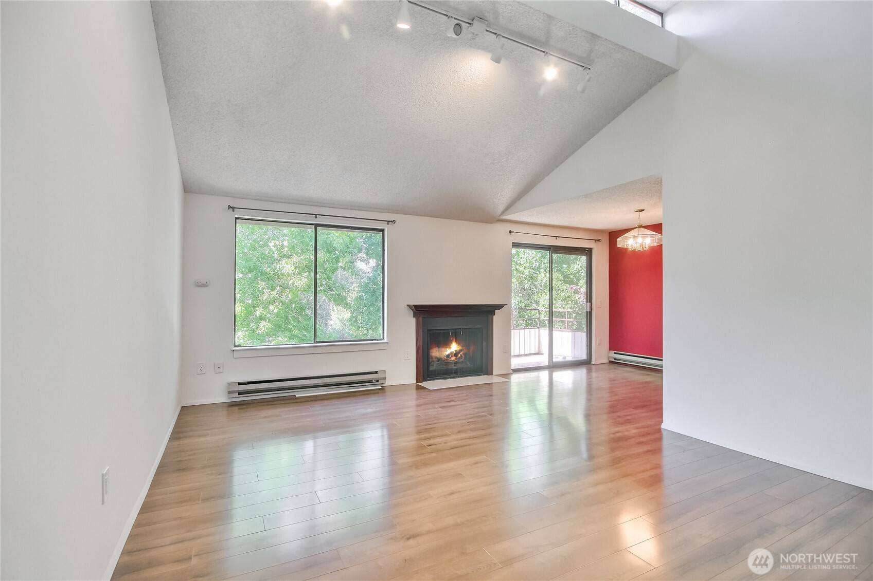 Seattle, WA 98178,12421 74th LN S #20