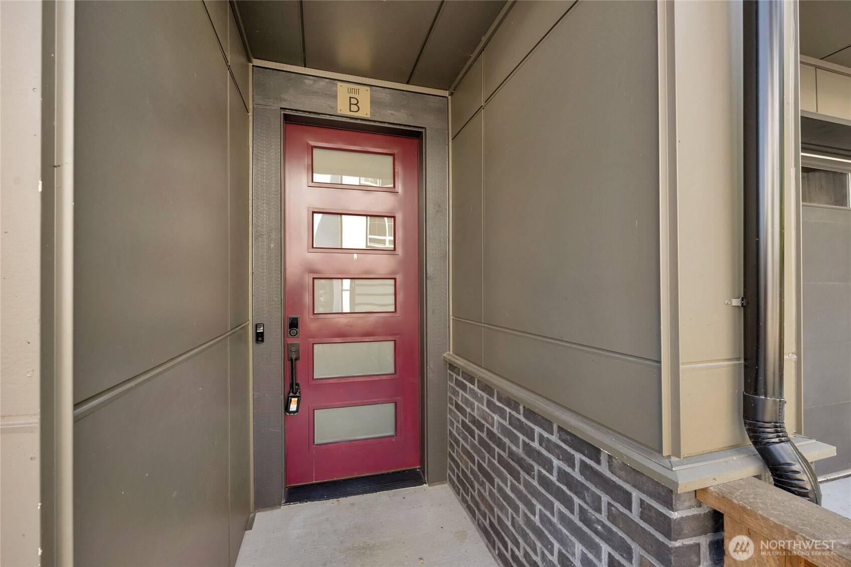 Shoreline, WA 98155,18521 1st AVE NE #B