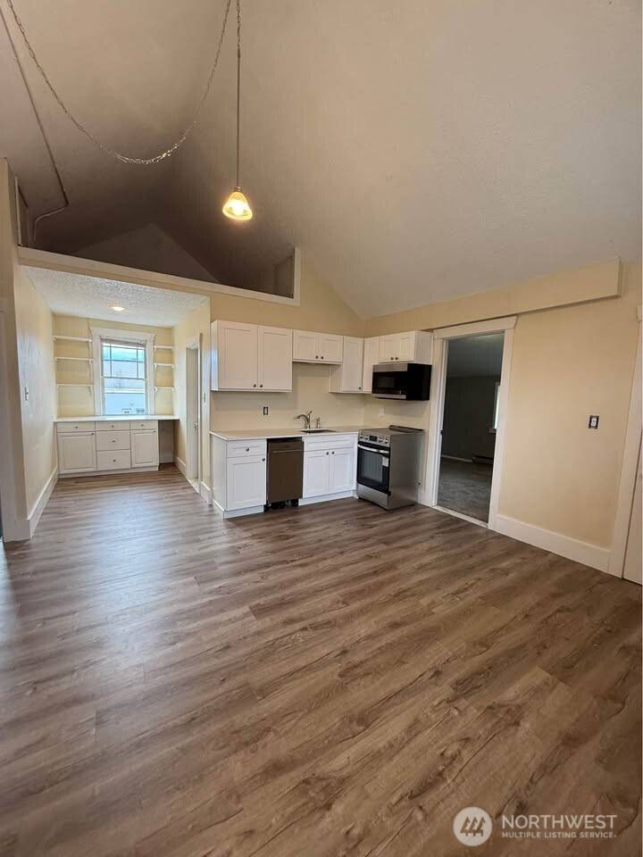 Puyallup, WA 98372,1210 E Main