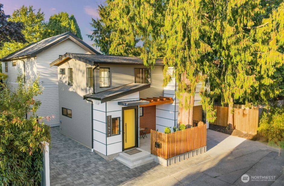 Seattle, WA 98103,511 N 78th ST