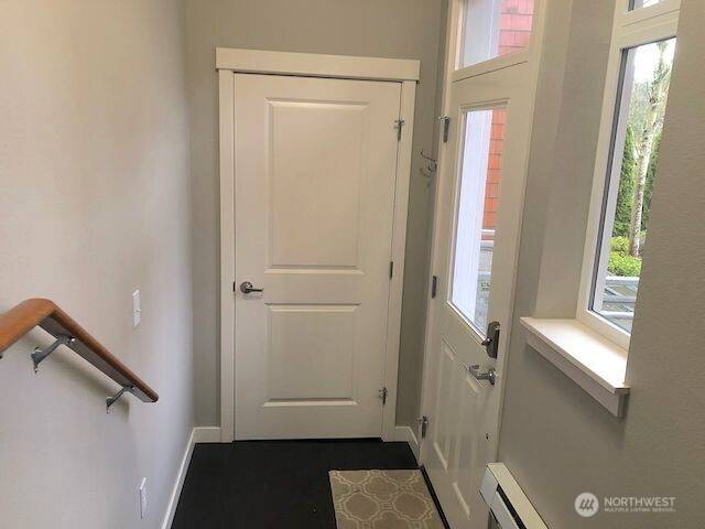 Bainbridge Island, WA 98110,105 Harbor Square LOOP NE #G02