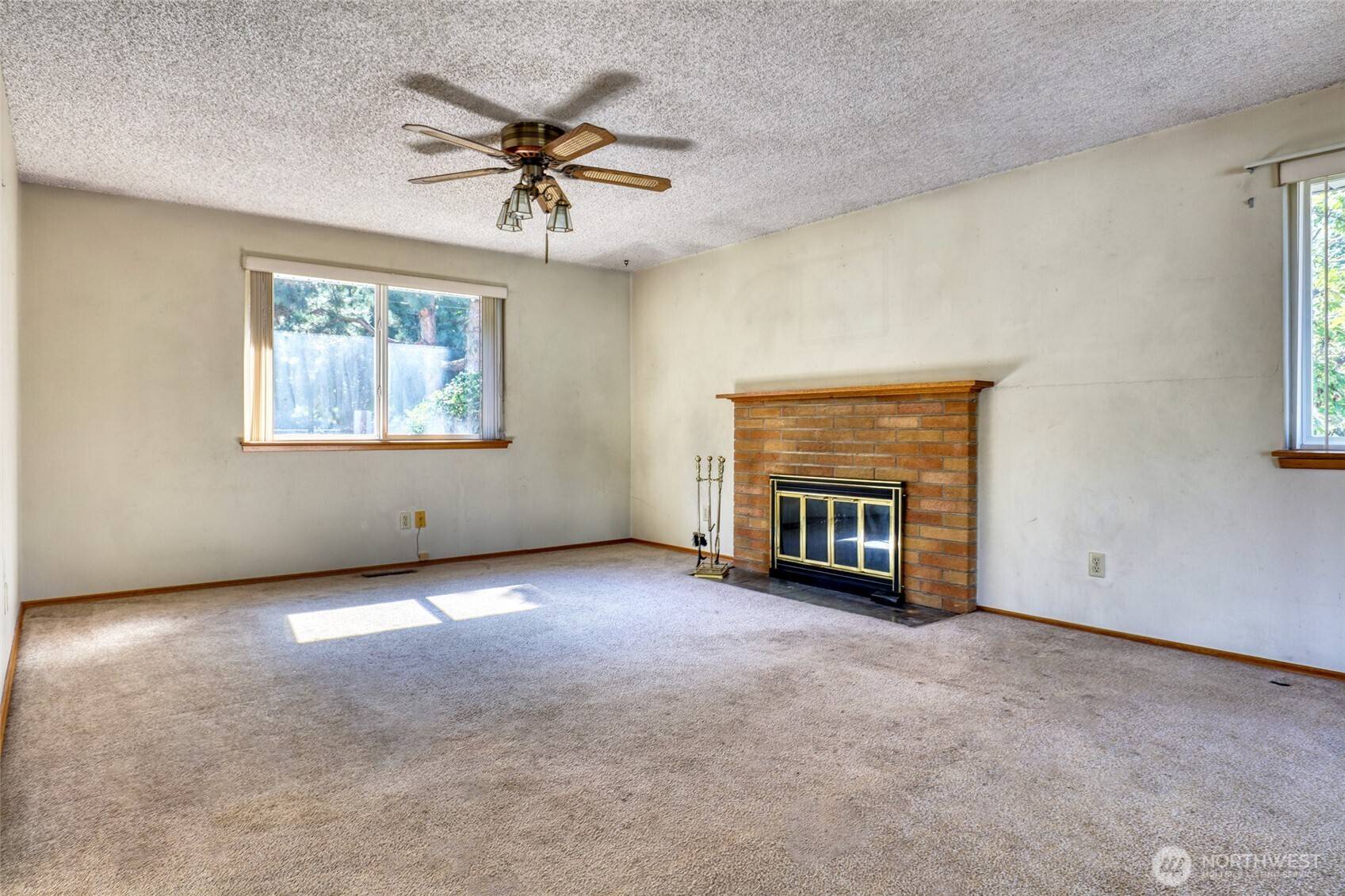 Seattle, WA 98178,4504 S 124th ST