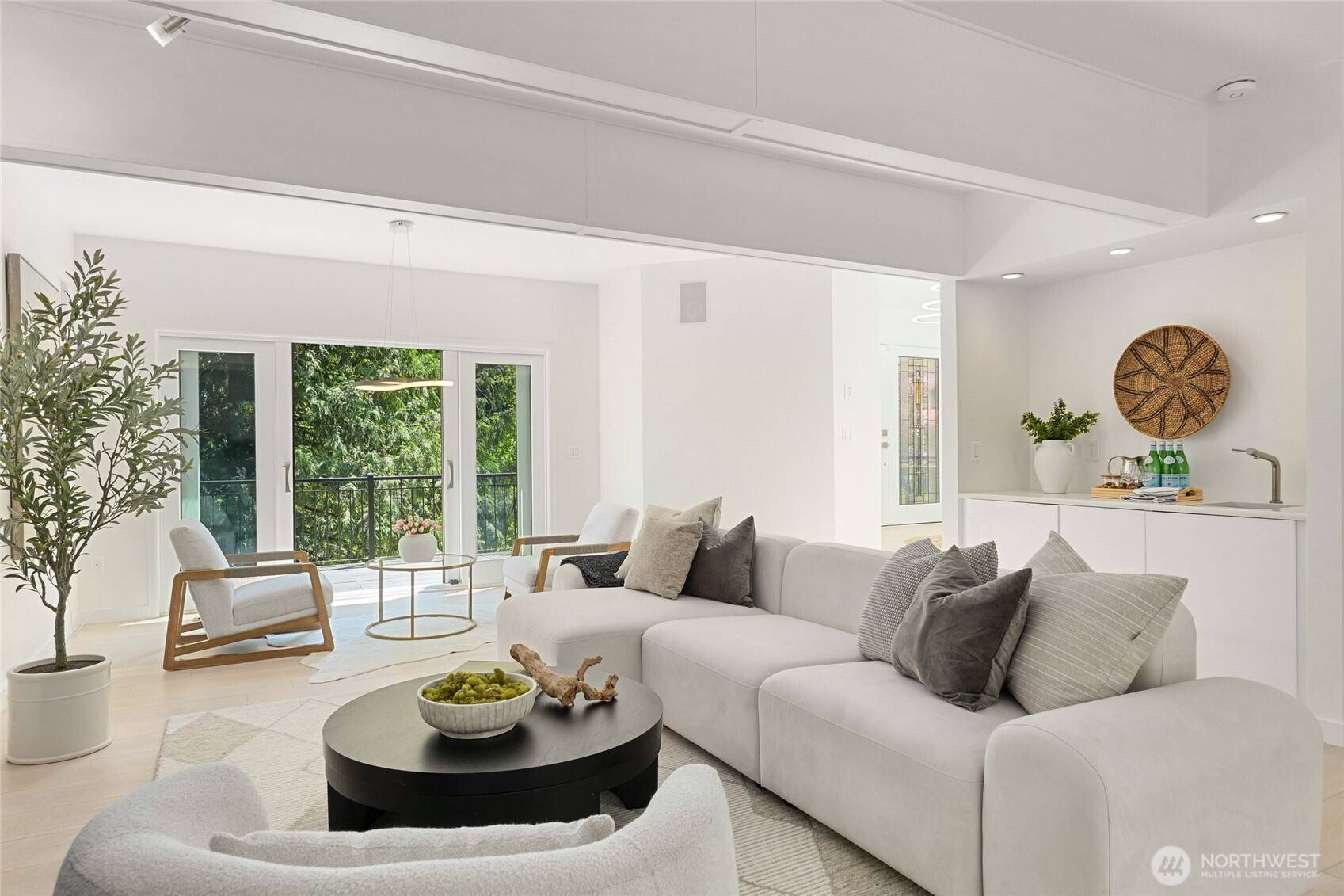 Sammamish, WA 98074,2513 225th PL NE