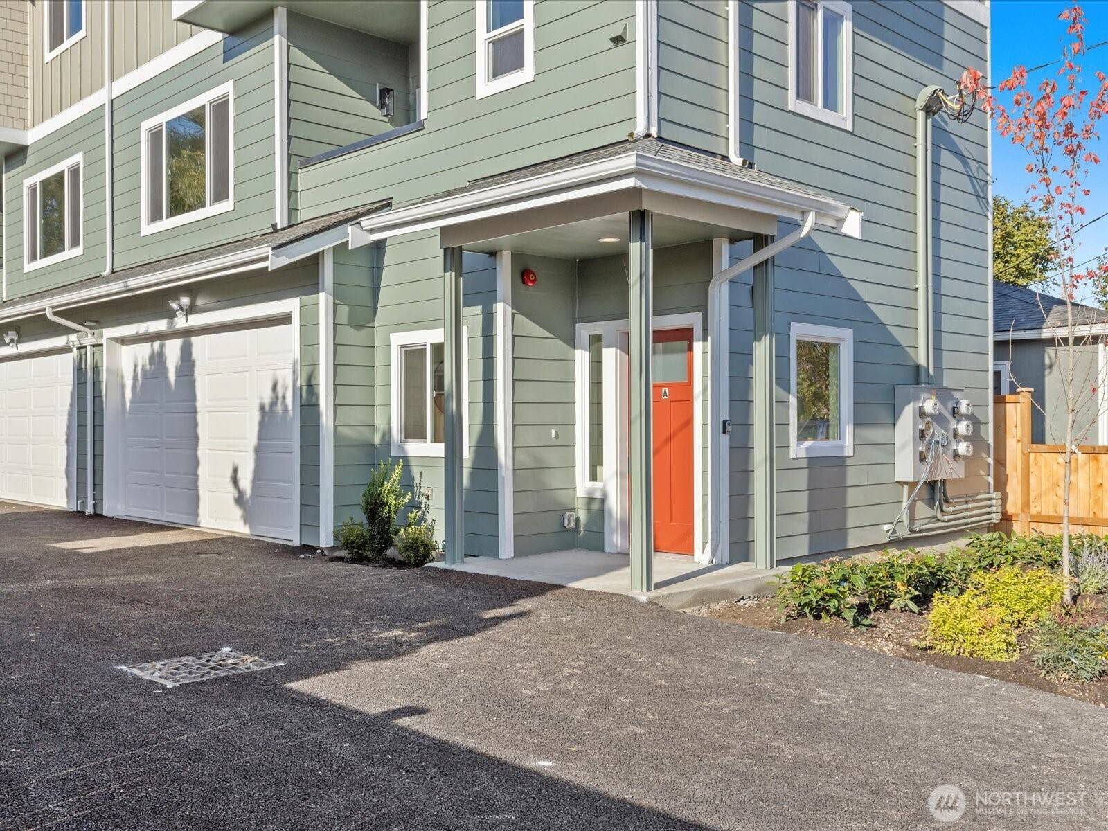 Orting, WA 98360,215 Corrin AVE NW #A