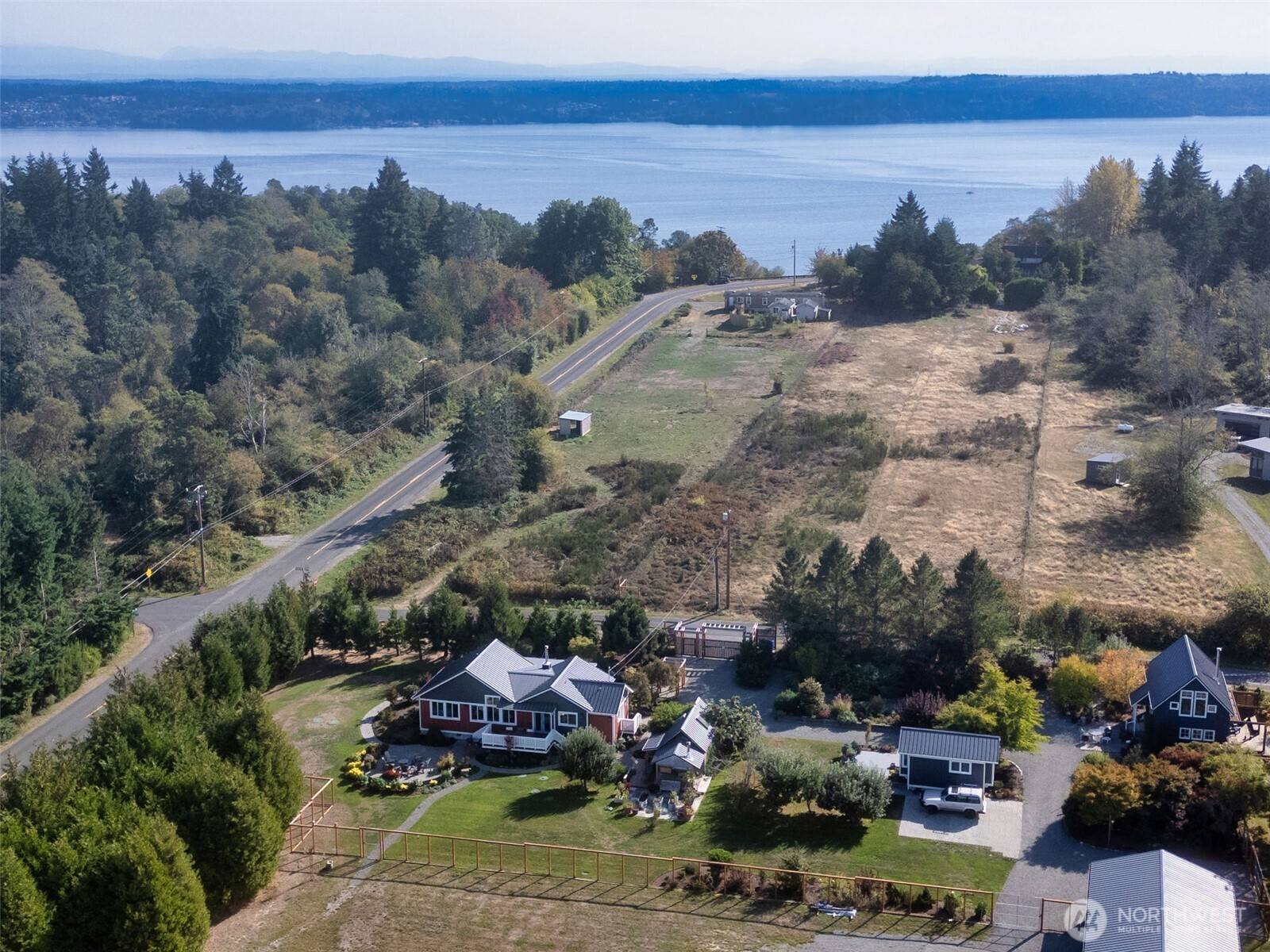 Vashon, WA 98070,24525 59th AVE SW