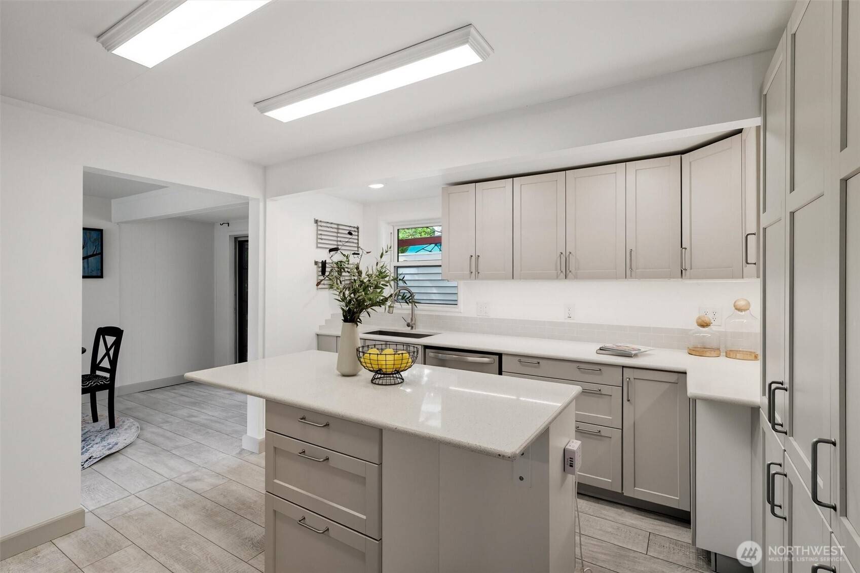 Seattle, WA 98118,5009 51st AVE S