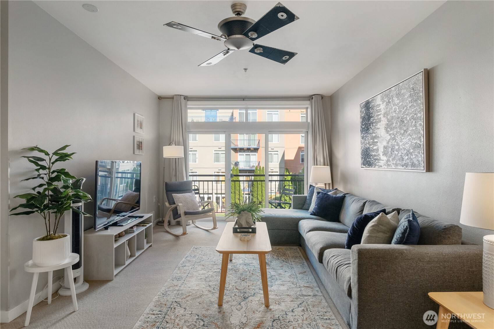 Seattle, WA 98121,2414 1st AVE #525