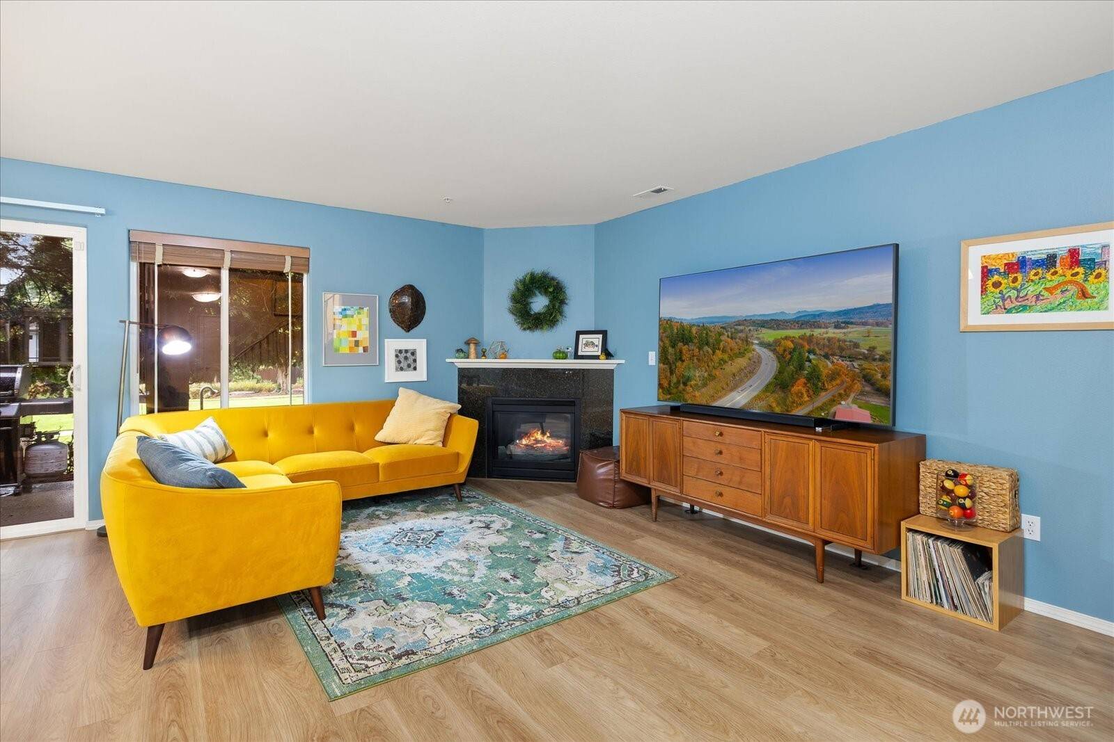 Mountlake Terrace, WA 98043,4126 214th ST SW #C