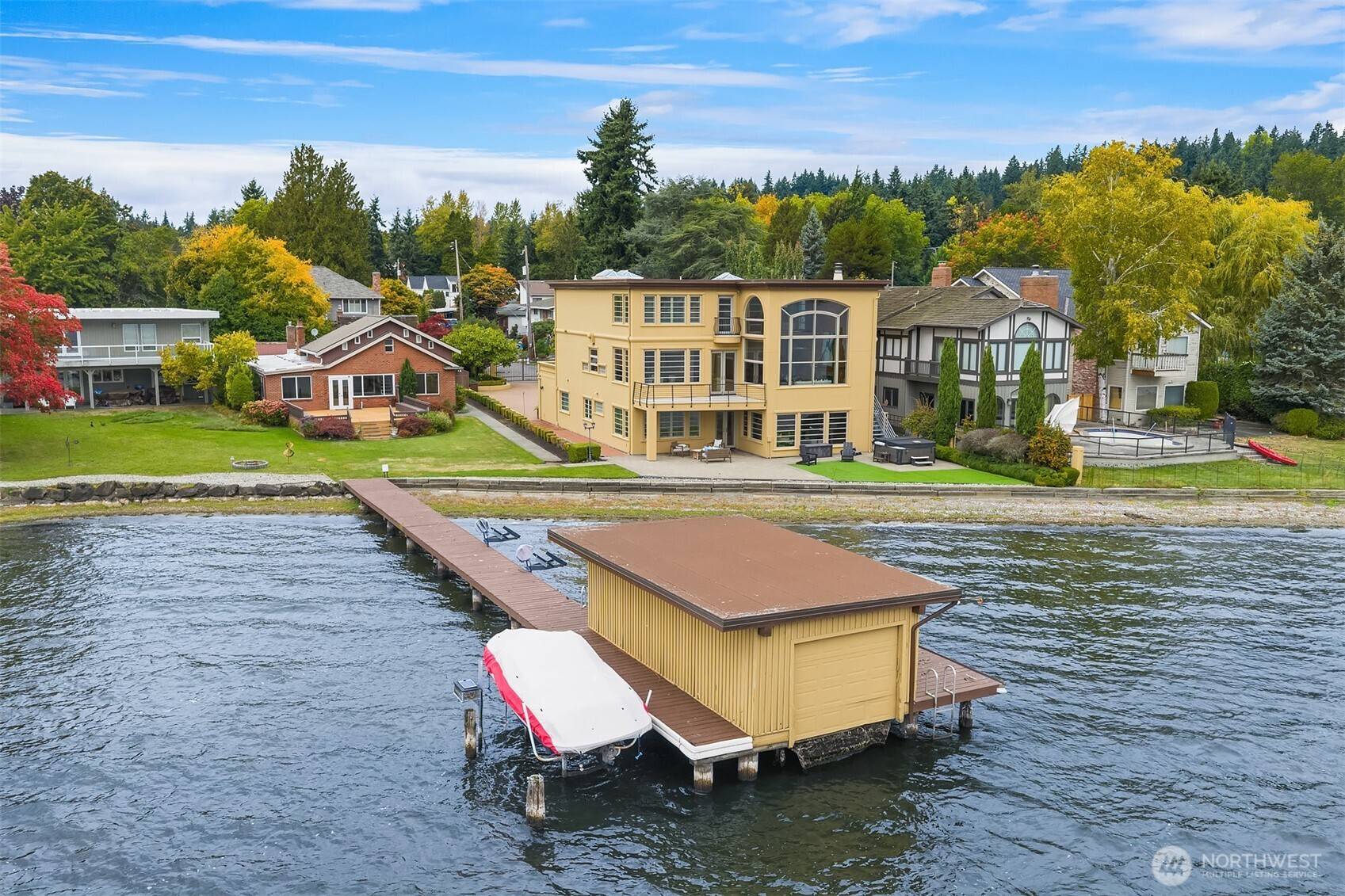 Lake Forest Park, WA 98155,4728 NE 172nd ST