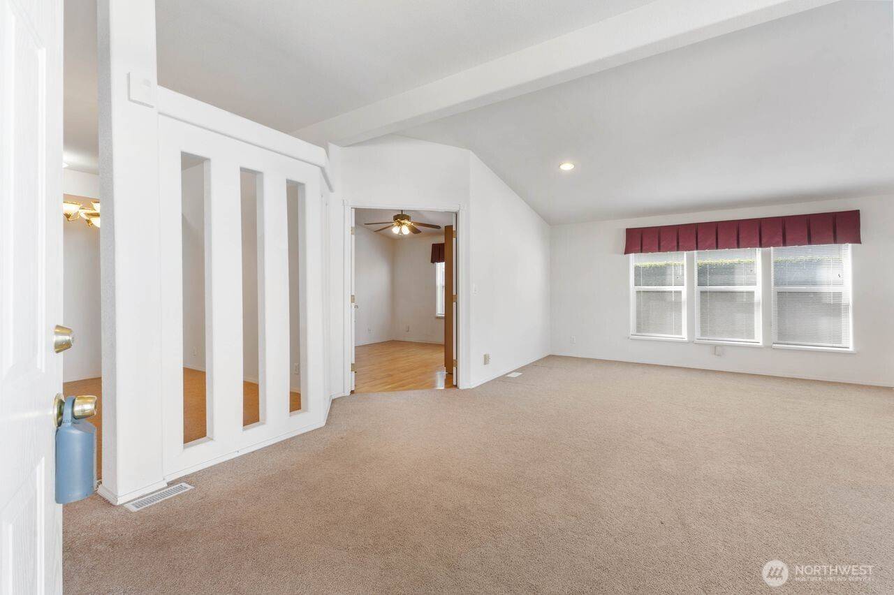 Puyallup, WA 98371,6020 91st ST E #143