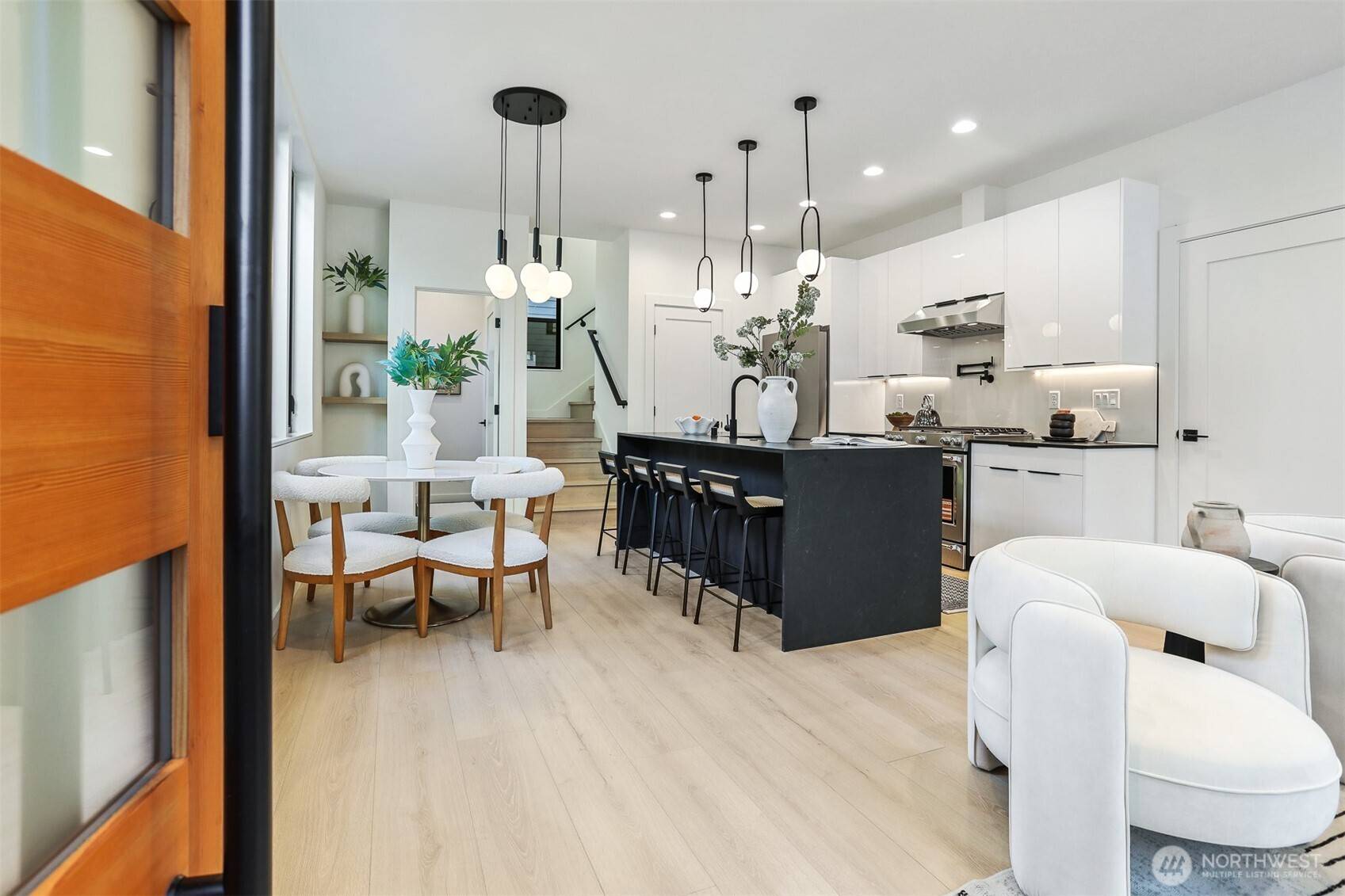 Seattle, WA 98117,8750 13th AVE NW #B