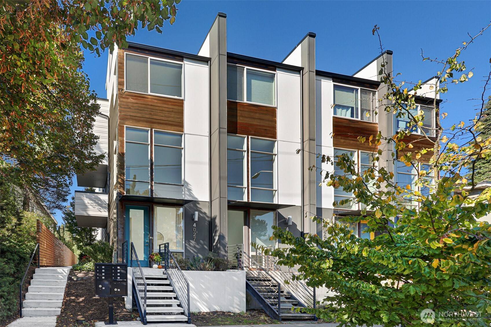 Seattle, WA 98116,4027 California AVE SW #D