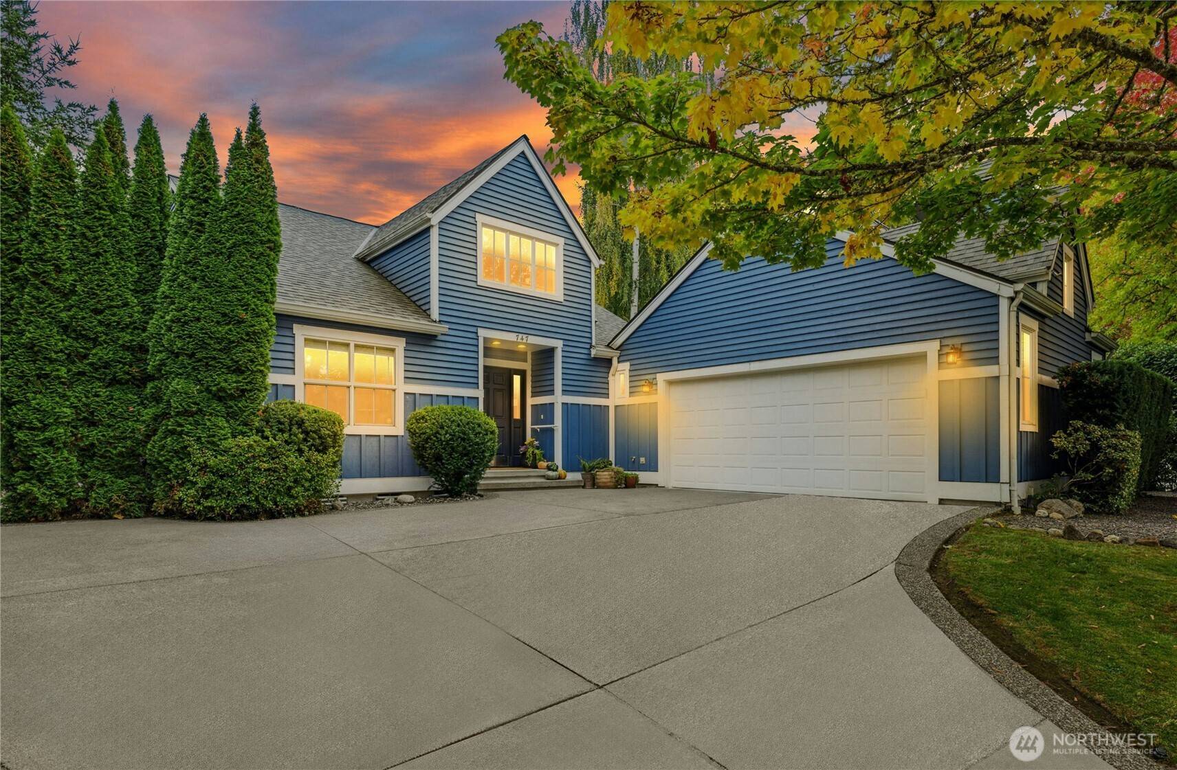 Bainbridge Island, WA 98110,747 Village CIR NW