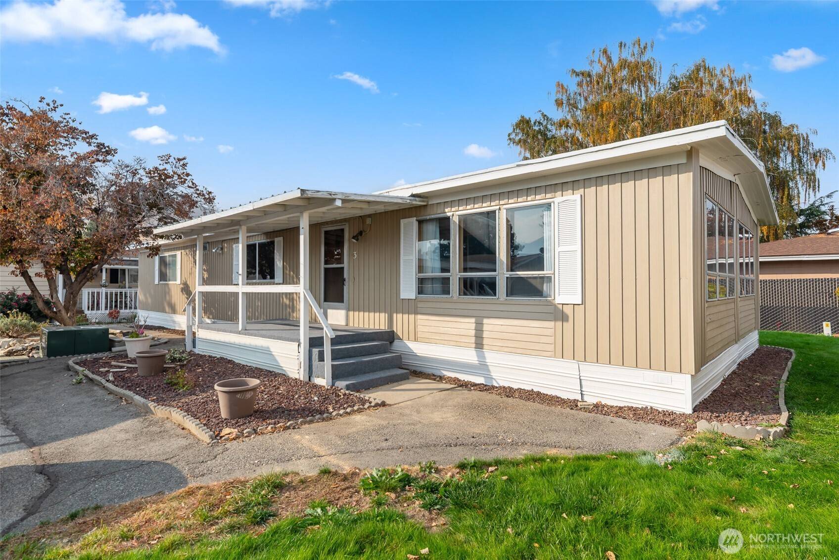 Wenatchee, WA 98801,1608 N Western Ave #3
