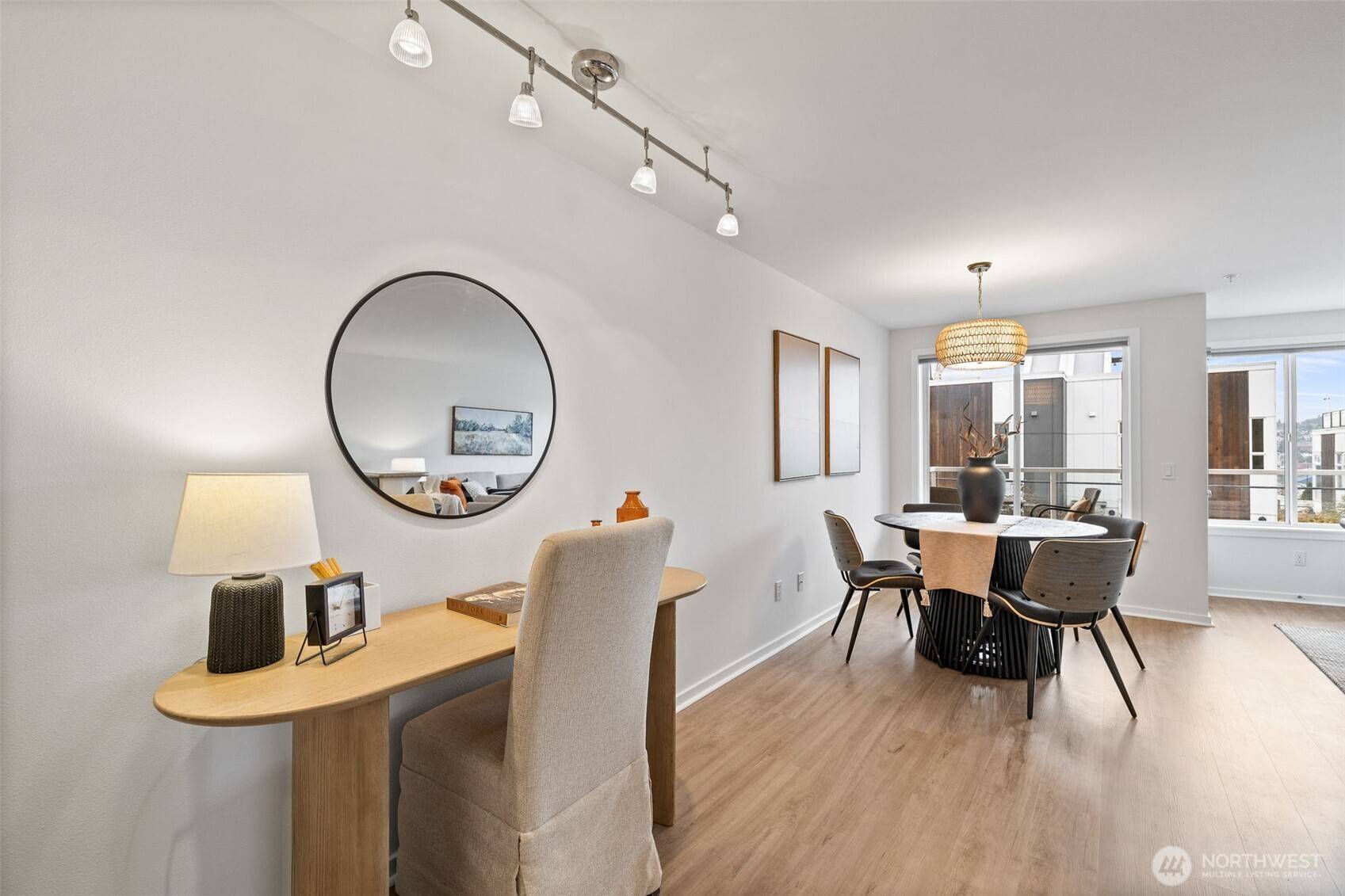 Seattle, WA 98109,2432 Dexter AVE N #201