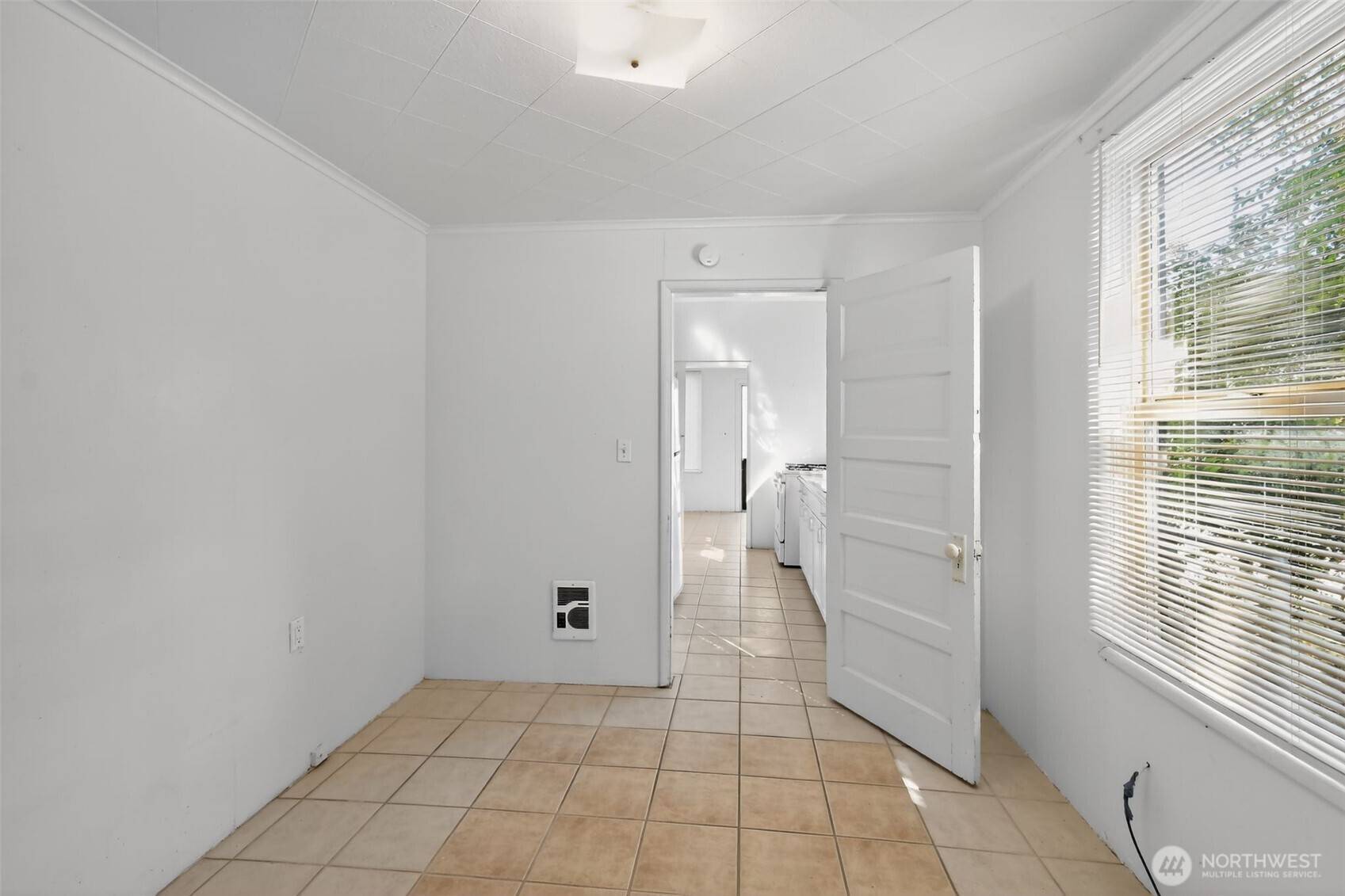 Aberdeen, WA 98520,208 N M ST