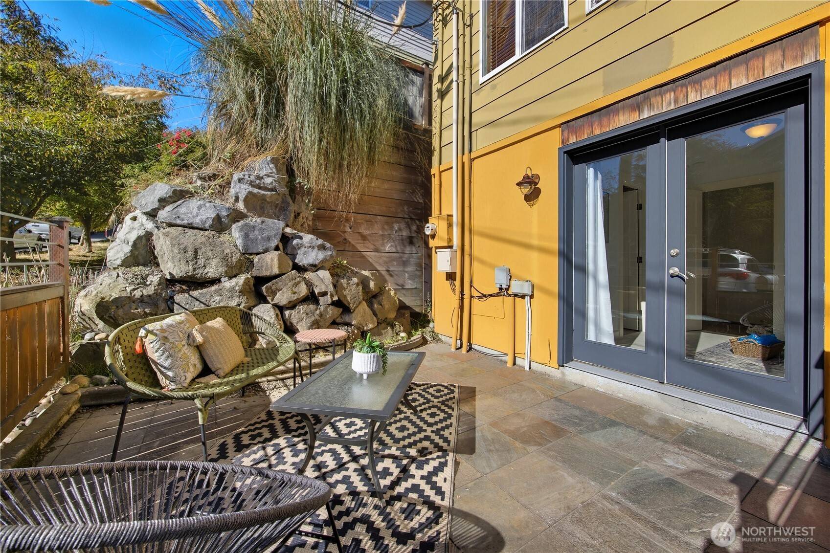 Seattle, WA 98199,2120 W Ruffner ST