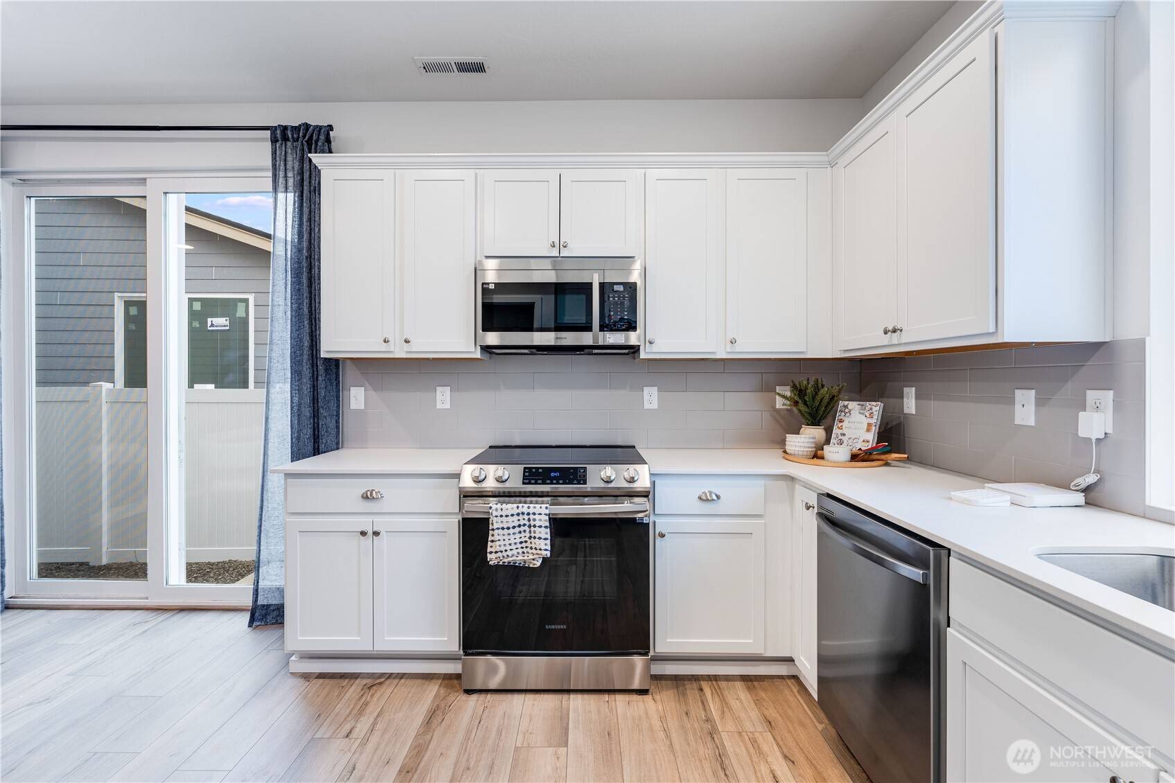 Black Diamond, WA 98010,22834 SE Sitka ST