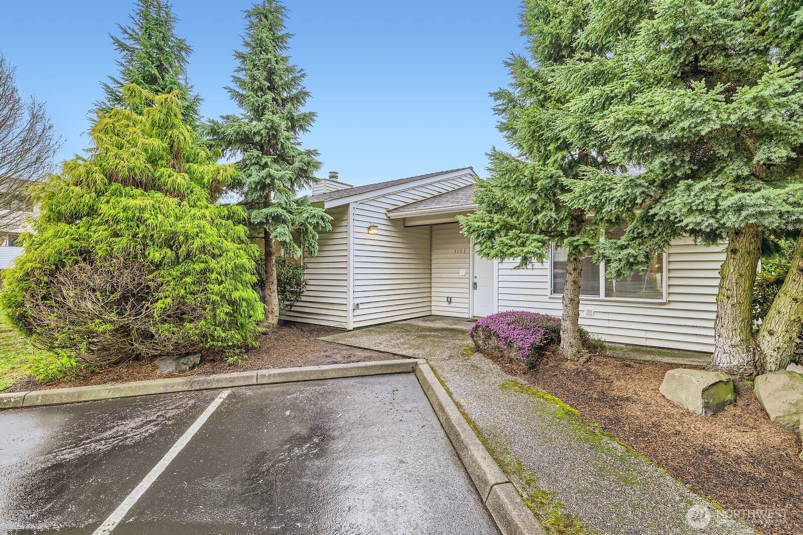 Mountlake Terrace, WA 98155,20301 19th AVE NE #1101