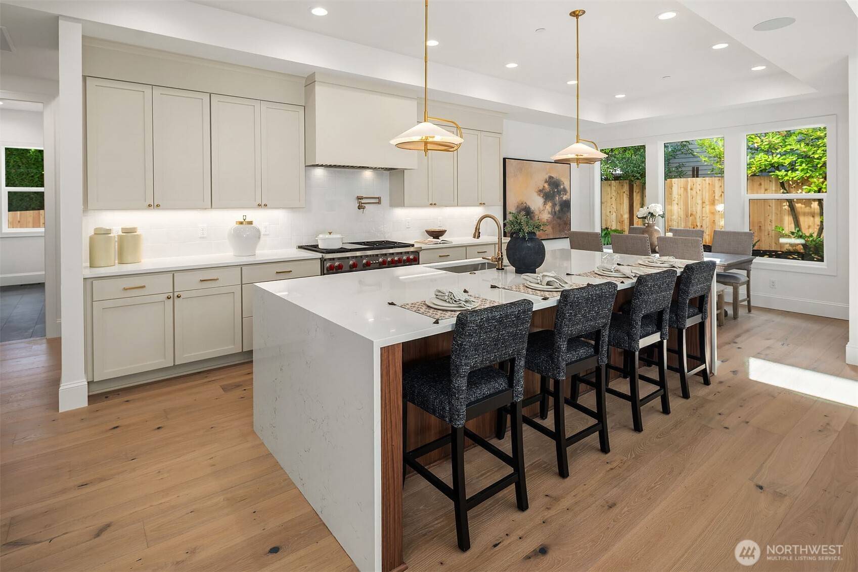 Redmond, WA 98052,7717 151st AVE NE