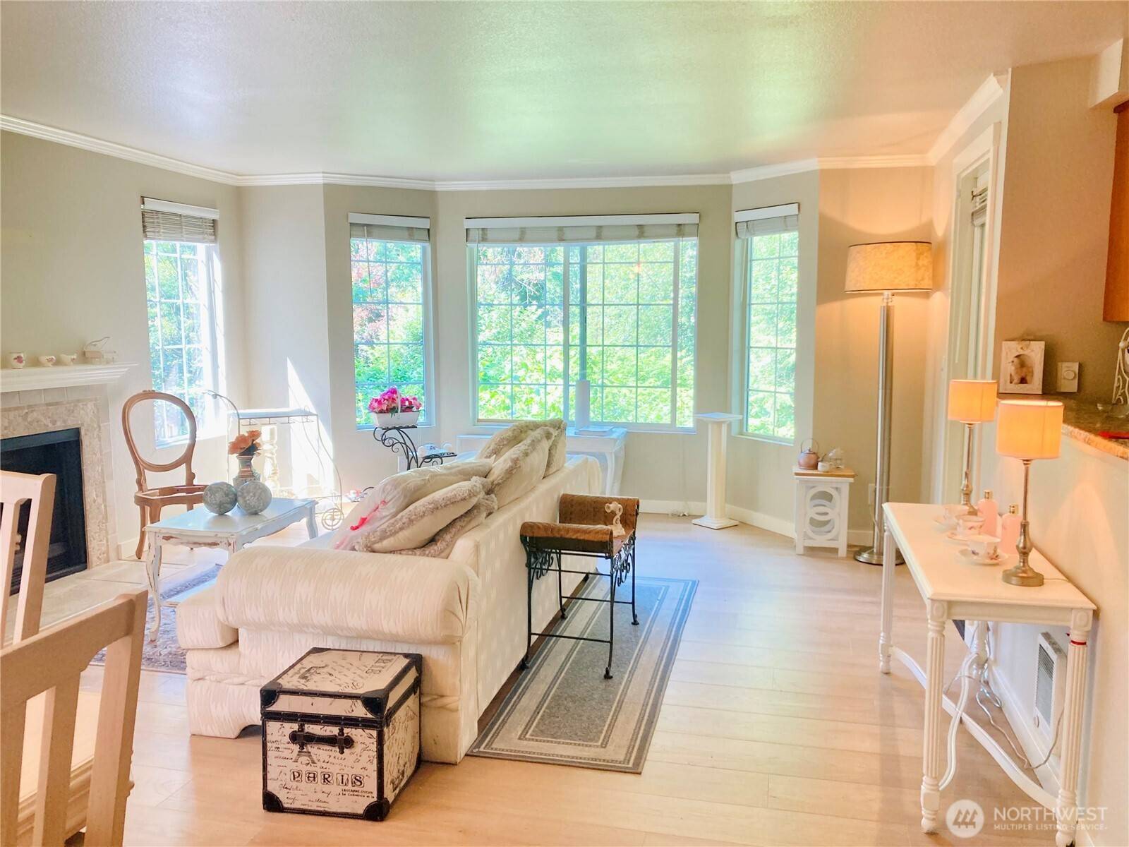 Kirkland, WA 98034,9822 NE 122nd ST #U201