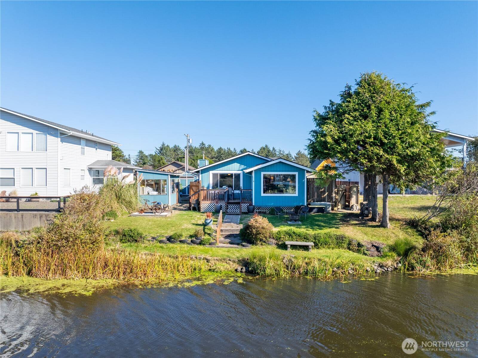 Ocean Shores, WA 98569,213 Canal DR NE