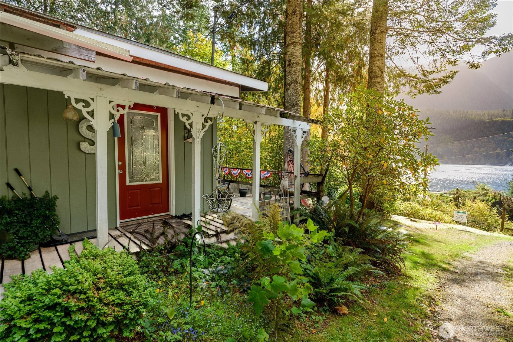 Port Angeles, WA 98363,17 Thompson Point RD