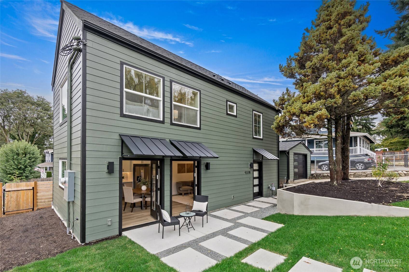 Seattle, WA 98118,9237 36th AVE S #B