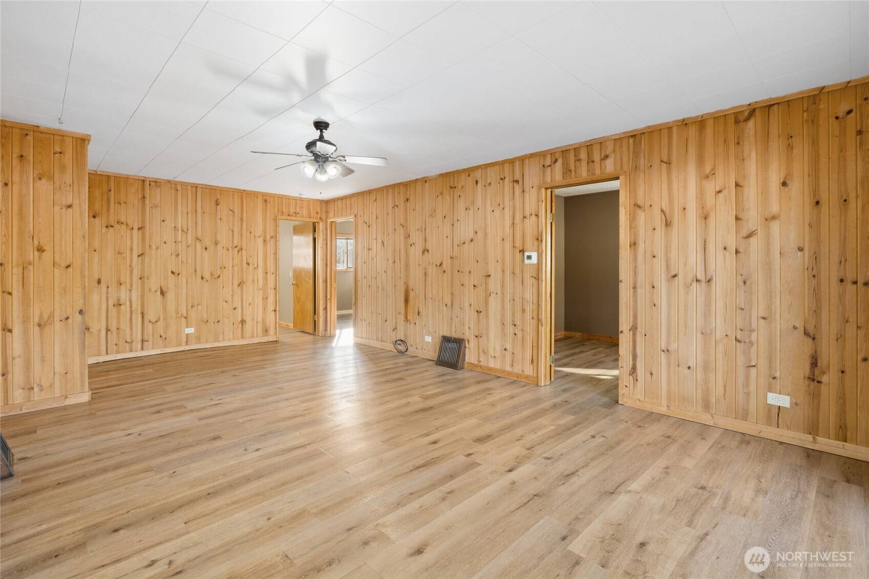 Cle Elum, WA 98922,107 W 2nd ST