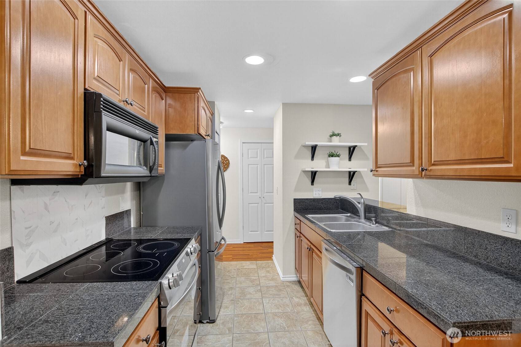 Mill Creek, WA 98012,15433 Country Club DR #B102
