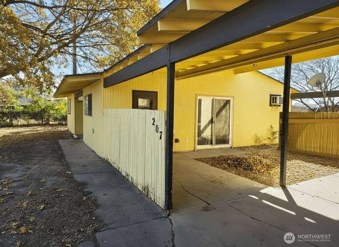 Moses Lake, WA 98837,205 March ST NE